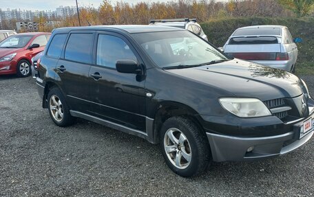 Mitsubishi Outlander III рестайлинг 3, 2004 год, 599 000 рублей, 3 фотография