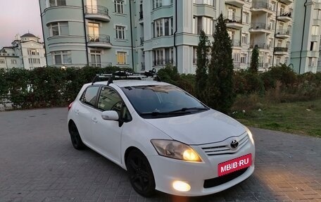 Toyota Auris II, 2011 год, 1 050 000 рублей, 6 фотография