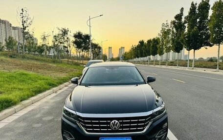 Volkswagen Passat B8 рестайлинг, 2020 год, 2 630 000 рублей, 2 фотография