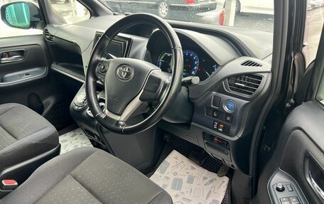 Toyota Voxy III, 2014 год, 2 549 000 рублей, 10 фотография