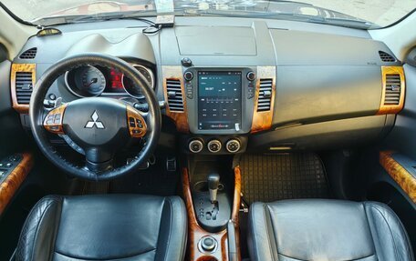 Mitsubishi Outlander III рестайлинг 3, 2008 год, 699 000 рублей, 9 фотография