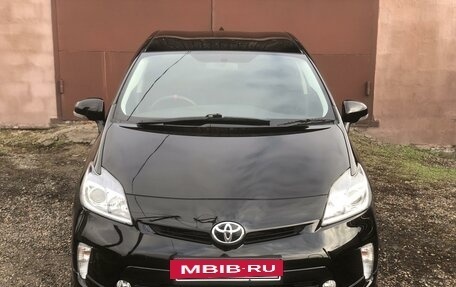 Toyota Prius, 2012 год, 1 349 000 рублей, 2 фотография