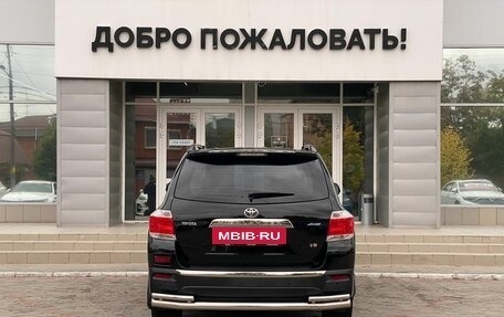 Toyota Highlander III, 2013 год, 1 800 000 рублей, 6 фотография