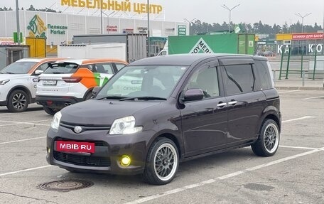 Toyota Sienta I, 2012 год, 1 090 000 рублей, 3 фотография