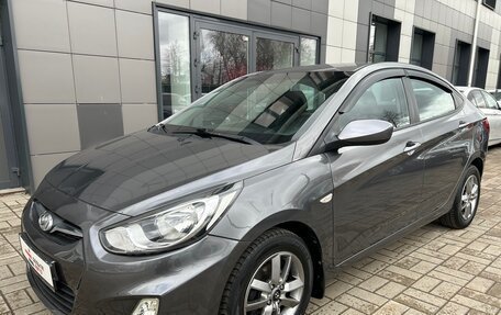 Hyundai Solaris II рестайлинг, 2013 год, 835 000 рублей, 3 фотография