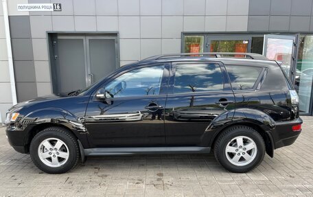 Mitsubishi Outlander III рестайлинг 3, 2011 год, 1 465 000 рублей, 4 фотография