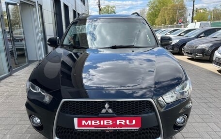 Mitsubishi Outlander III рестайлинг 3, 2011 год, 1 465 000 рублей, 2 фотография