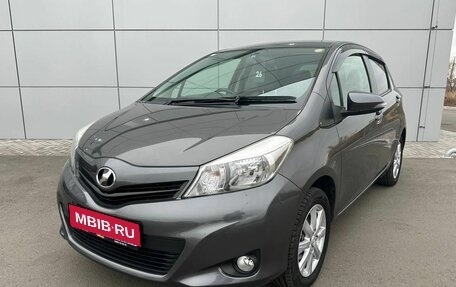 Toyota Vitz, 2012 год, 899 000 рублей, 1 фотография