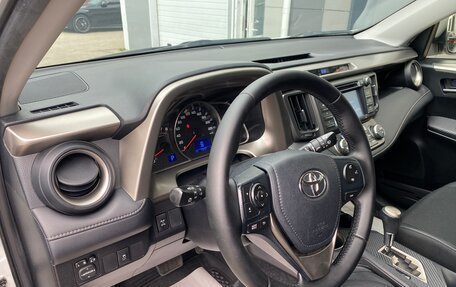 Toyota RAV4, 2014 год, 2 395 000 рублей, 18 фотография