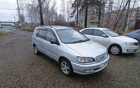 Toyota Ipsum II, 1996 год, 535 000 рублей, 1 фотография