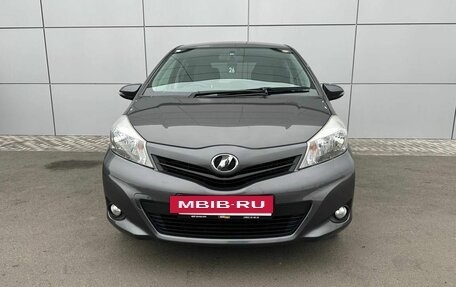 Toyota Vitz, 2012 год, 899 000 рублей, 2 фотография