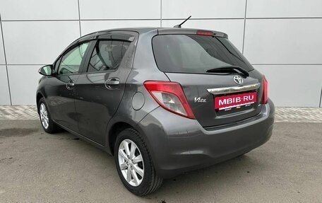 Toyota Vitz, 2012 год, 899 000 рублей, 7 фотография