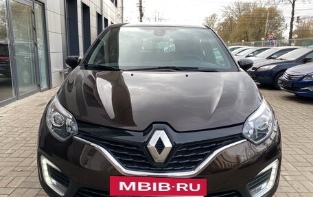 Renault Kaptur I рестайлинг, 2019 год, 1 745 000 рублей, 2 фотография