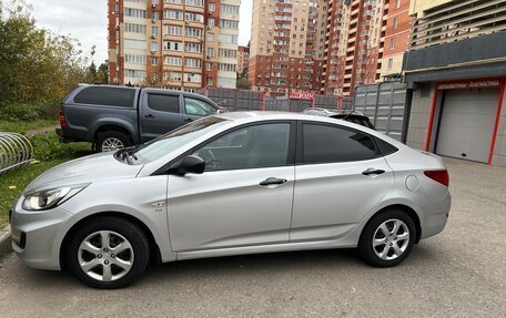 Hyundai Solaris II рестайлинг, 2012 год, 1 060 000 рублей, 8 фотография