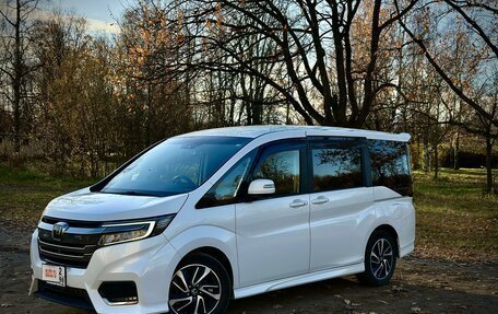 Honda Stepwgn IV, 2020 год, 2 850 000 рублей, 2 фотография