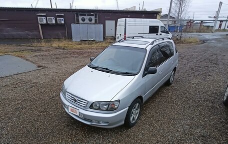 Toyota Ipsum II, 1996 год, 535 000 рублей, 2 фотография