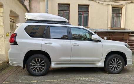 Toyota Land Cruiser Prado 150 рестайлинг 2, 2021 год, 5 600 000 рублей, 1 фотография