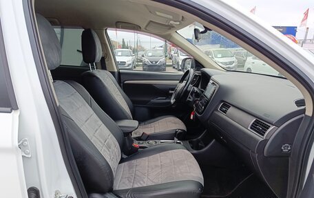 Mitsubishi Outlander III рестайлинг 3, 2013 год, 1 654 995 рублей, 14 фотография