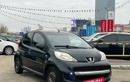 Peugeot 107 I рестайлинг, 2010 год, 522 990 рублей, 2 фотография