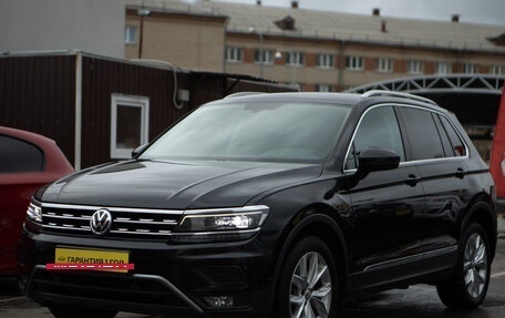 Volkswagen Tiguan II, 2017 год, 2 520 000 рублей, 2 фотография