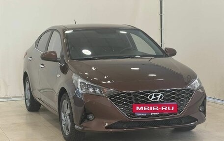 Hyundai Solaris II рестайлинг, 2021 год, 1 815 000 рублей, 2 фотография