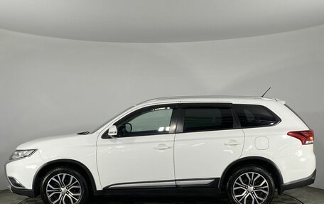 Mitsubishi Outlander III рестайлинг 3, 2016 год, 1 970 000 рублей, 8 фотография