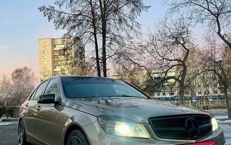 Mercedes-Benz C-Класс, 2008 год, 1 300 000 рублей, 6 фотография