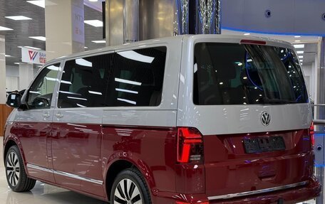 Volkswagen Multivan T6 рестайлинг, 2020 год, 6 800 000 рублей, 2 фотография