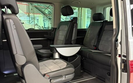 Volkswagen Multivan T6 рестайлинг, 2020 год, 6 800 000 рублей, 24 фотография