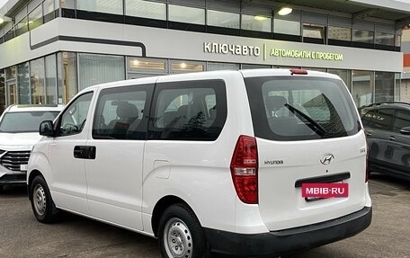 Hyundai H-1 II рестайлинг, 2020 год, 4 100 000 рублей, 6 фотография