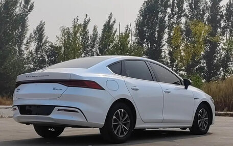 BYD Qin, 2021 год, 1 400 000 рублей, 6 фотография