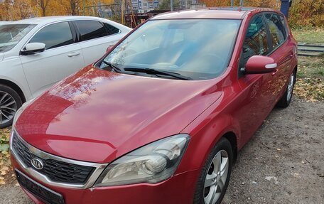 KIA cee'd I рестайлинг, 2010 год, 845 000 рублей, 2 фотография