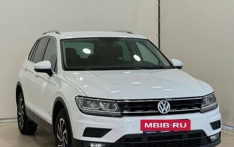 Volkswagen Tiguan II, 2018 год, 3 195 000 рублей, 2 фотография