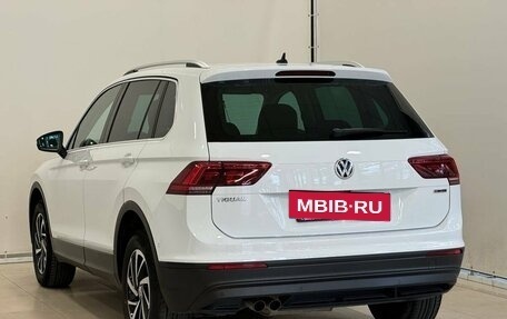 Volkswagen Tiguan II, 2018 год, 3 195 000 рублей, 7 фотография