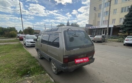 Toyota MasterAce Surf, 1990 год, 330 000 рублей, 3 фотография