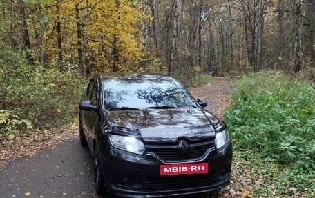 Renault Logan II, 2017 год, 1 050 000 рублей, 3 фотография