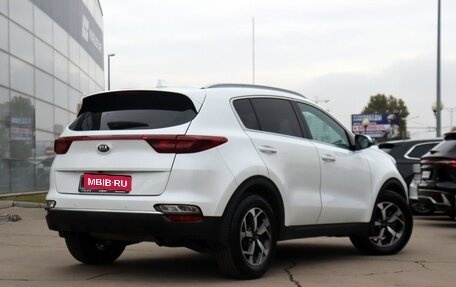 KIA Sportage IV рестайлинг, 2018 год, 2 100 000 рублей, 5 фотография