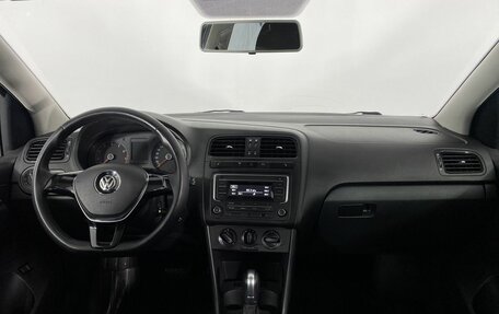 Volkswagen Polo VI (EU Market), 2015 год, 1 150 000 рублей, 15 фотография