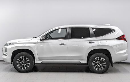 Mitsubishi Montero Sport, 2021 год, 4 260 000 рублей, 8 фотография