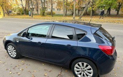 Opel Astra J, 2010 год, 673 000 рублей, 1 фотография