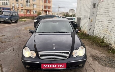 Mercedes-Benz C-Класс, 2004 год, 650 000 рублей, 12 фотография