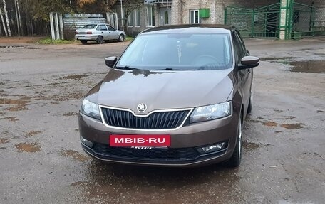 Skoda Rapid I, 2017 год, 1 300 000 рублей, 6 фотография