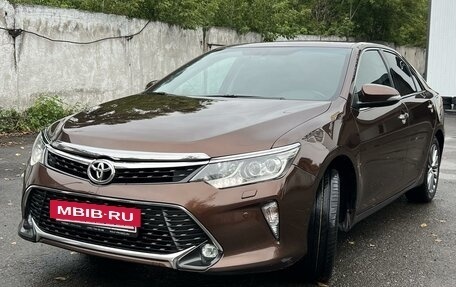 Toyota Camry, 2018 год, 2 800 000 рублей, 3 фотография