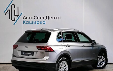 Volkswagen Tiguan II, 2017 год, 2 889 000 рублей, 2 фотография