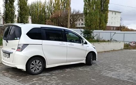 Honda Freed I, 2012 год, 1 300 000 рублей, 8 фотография