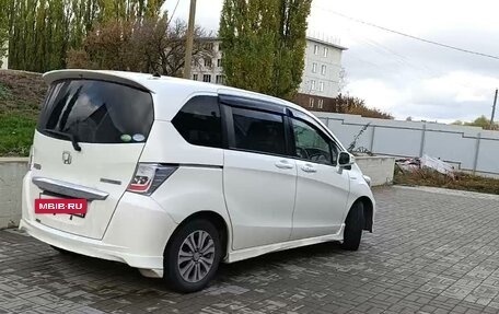 Honda Freed I, 2012 год, 1 300 000 рублей, 2 фотография