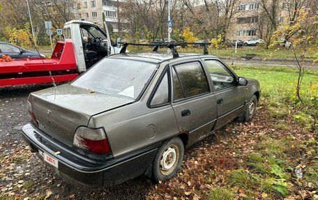 Daewoo Nexia I рестайлинг, 2001 год, 90 000 рублей, 4 фотография