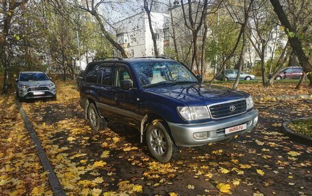 Toyota Land Cruiser 100 рестайлинг 2, 1999 год, 1 820 000 рублей, 5 фотография