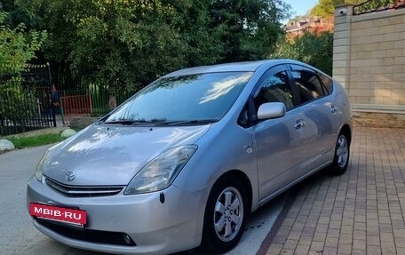 Toyota Prius, 2005 год, 750 000 рублей, 2 фотография