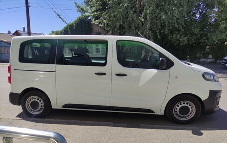 Opel Vivaro, 2021 год, 3 200 000 рублей, 3 фотография